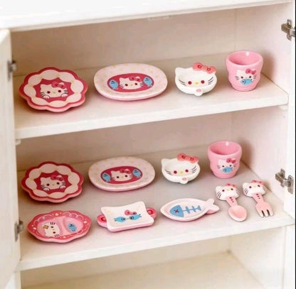 9-Piece 1/12 Scale Dollhouse Miniature Dinner Set – Hello Kitty Kawaii Style
