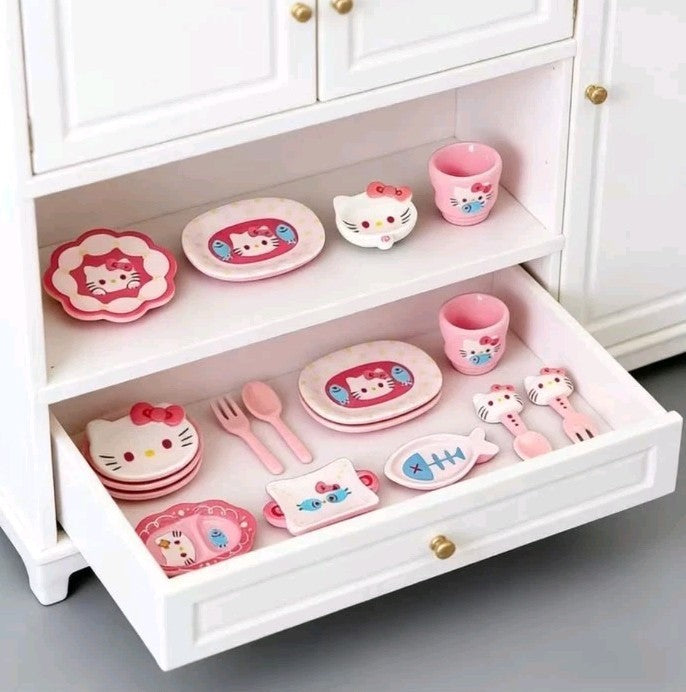 9-Piece 1/12 Scale Dollhouse Miniature Dinner Set – Hello Kitty Kawaii Style