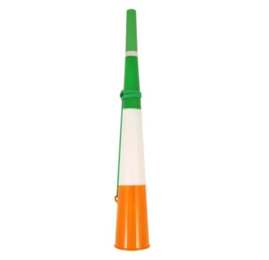 IRISH TRICOLOUR WOOFER HORN (38CM) WITH GREEN STRING
